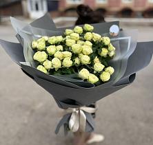 Букет Белые кустовые розы Солинеро в Старая деревня